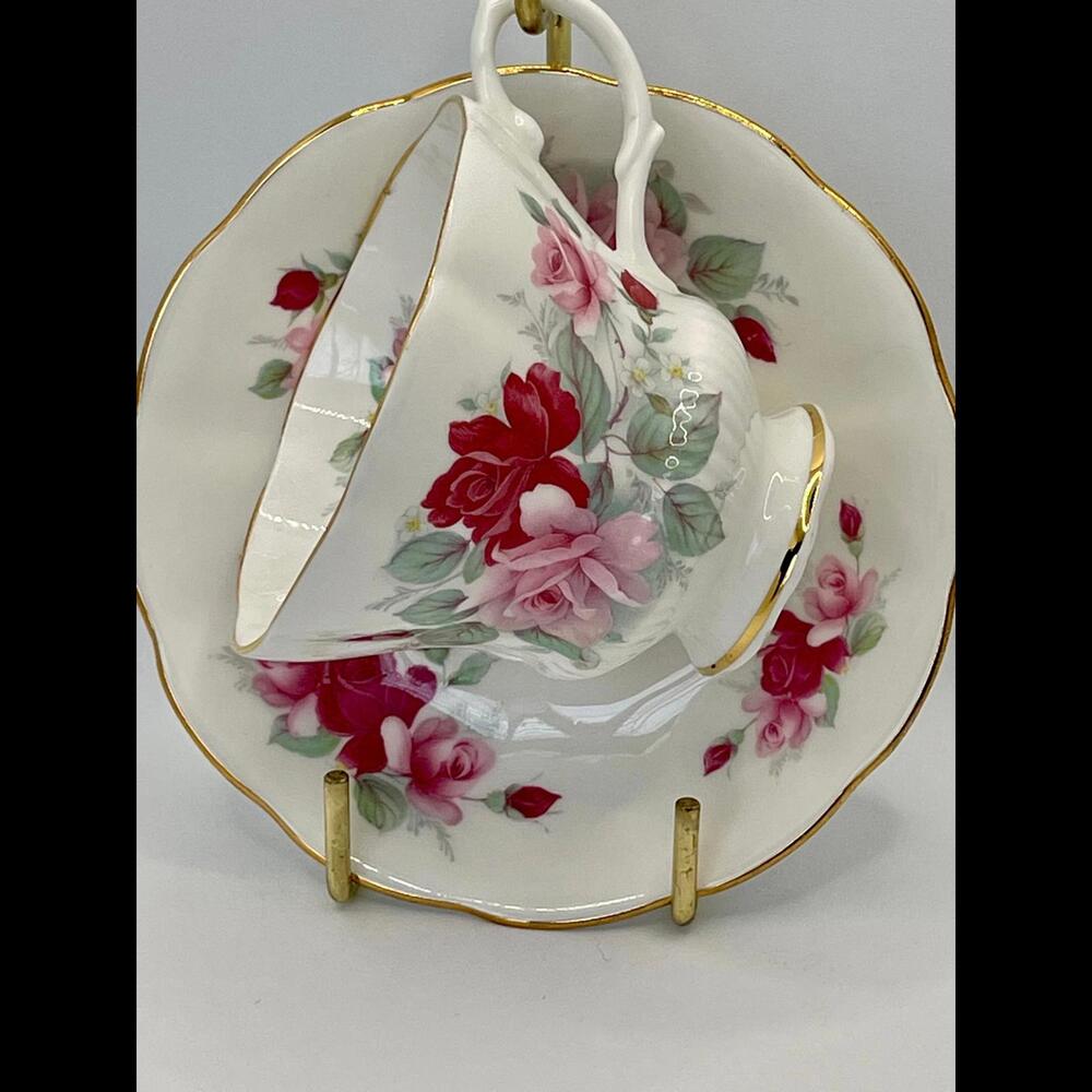 Royal Albert Bone China Teacup and Saucer with Pink & Red Roses